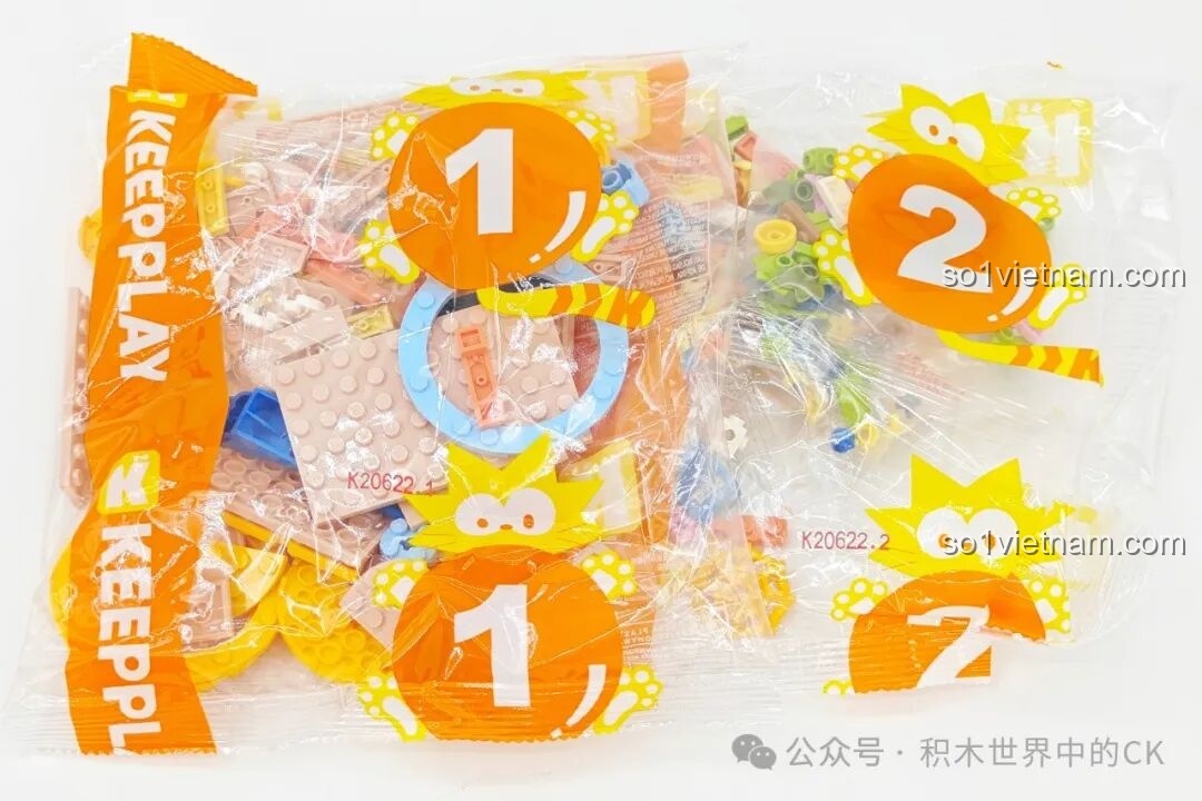 Các túi mảnh ghép của bộ Keeppley K20622 Khu vui chơi Crayon Shin-chan