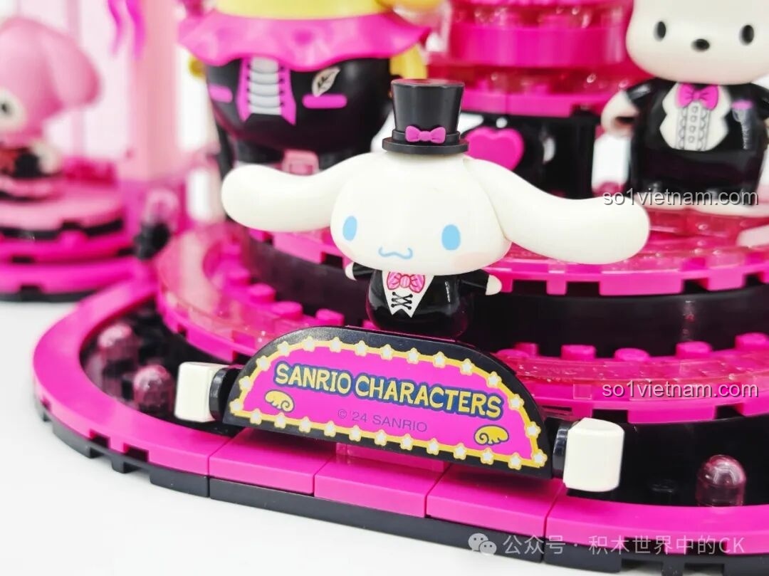 Chi tiết trang trí sân khấu bộ K20850 Keeppley Sanrio Broadway