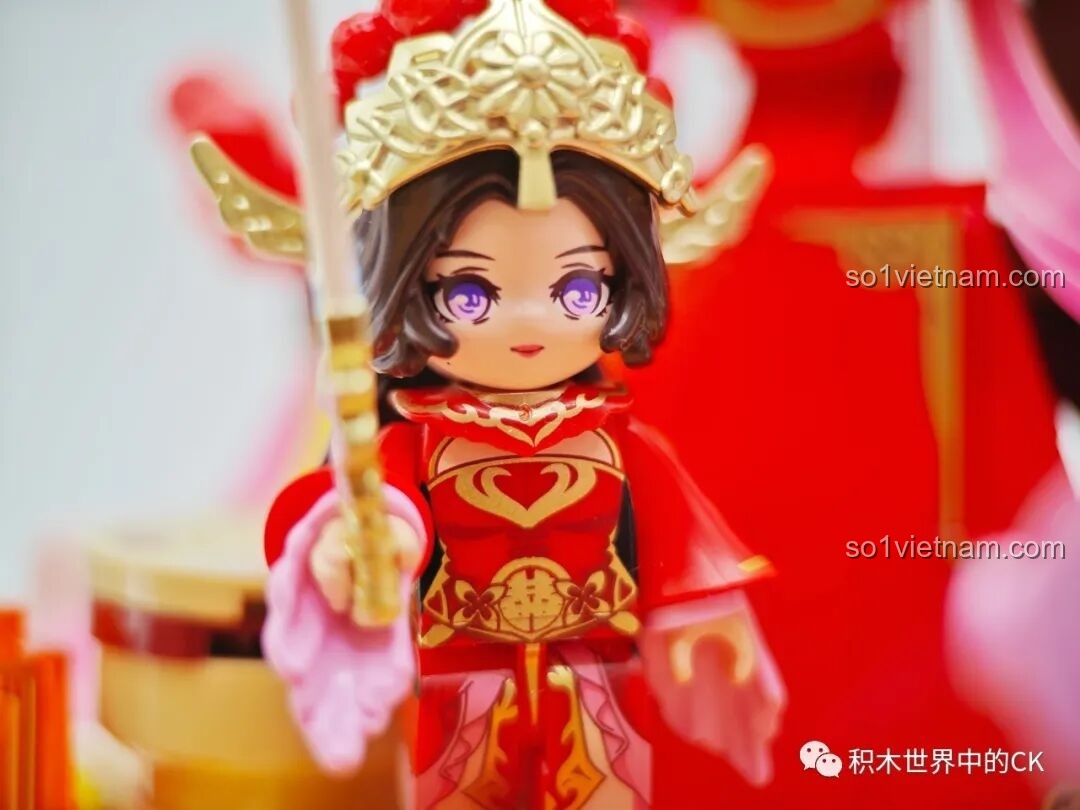 Cận cảnh chi tiết đèn lồng đỏ và hoa trên bộ Keeppley K21105 