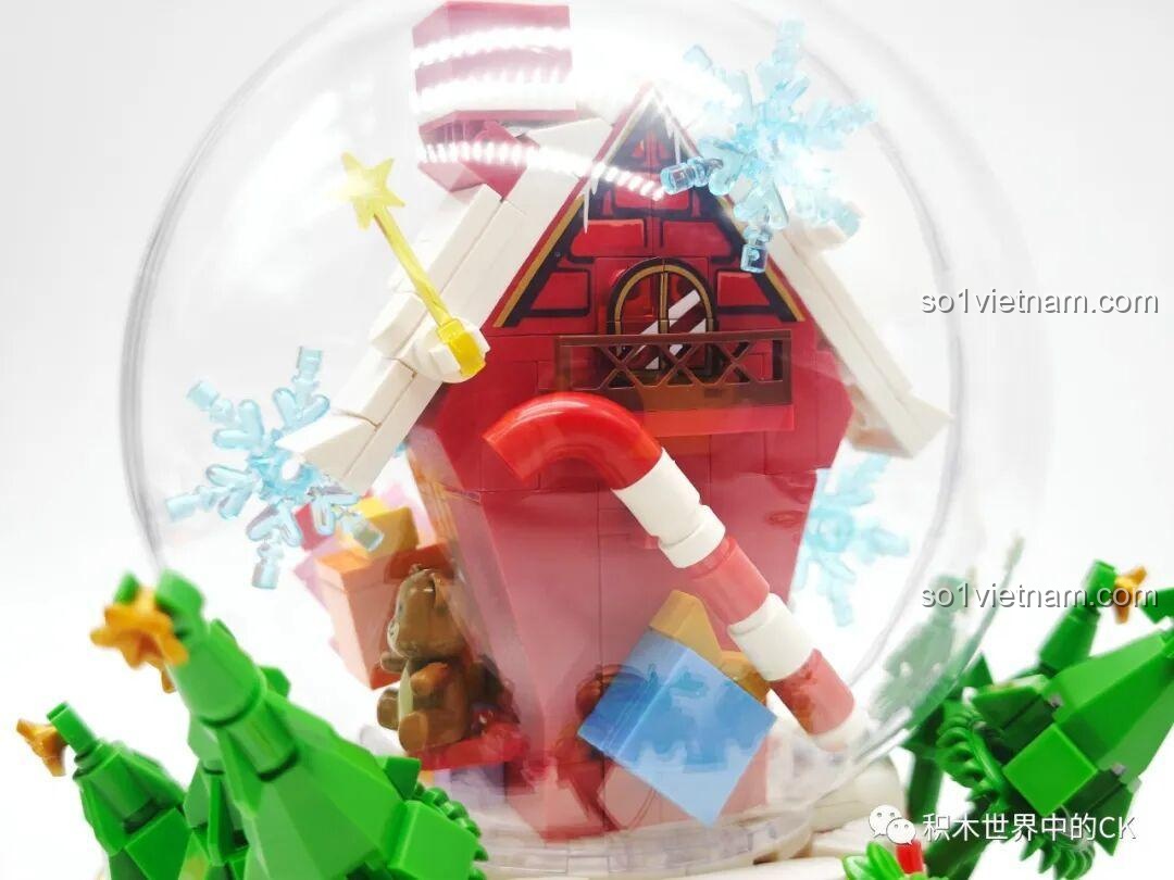 Cận cảnh chi tiết cây thông và bông tuyết