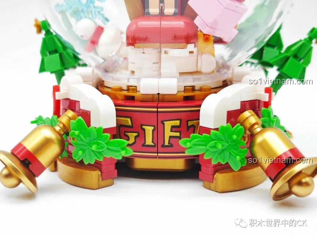 Chi tiết bên trong quả cầu tuyết của bộ Keeppley K21111