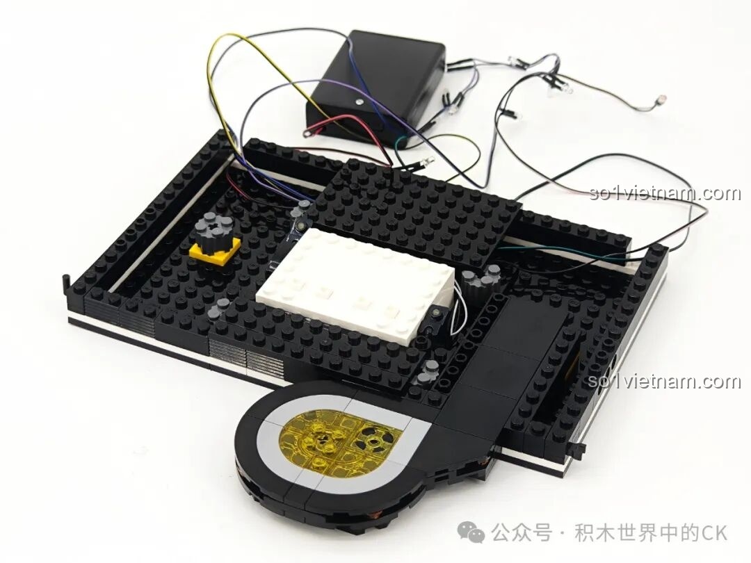 Quá trình lắp ráp phần đế sân khấu của Keeppley K21301 Sân khấu 