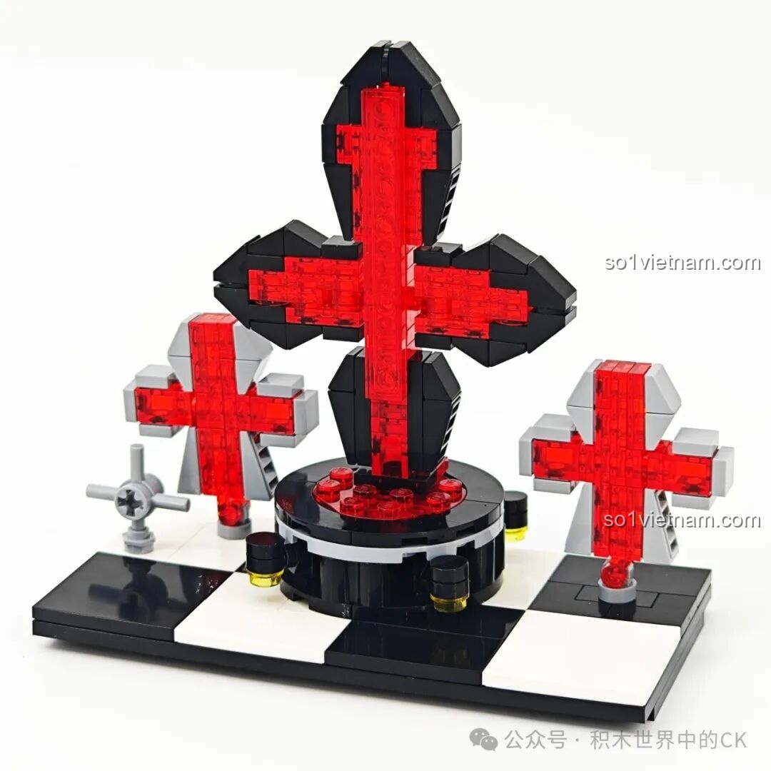 Chi tiết mô hình chữ thập đỏ và đen trong bộ lắp ráp Keeppley K21301 Sân khấu 