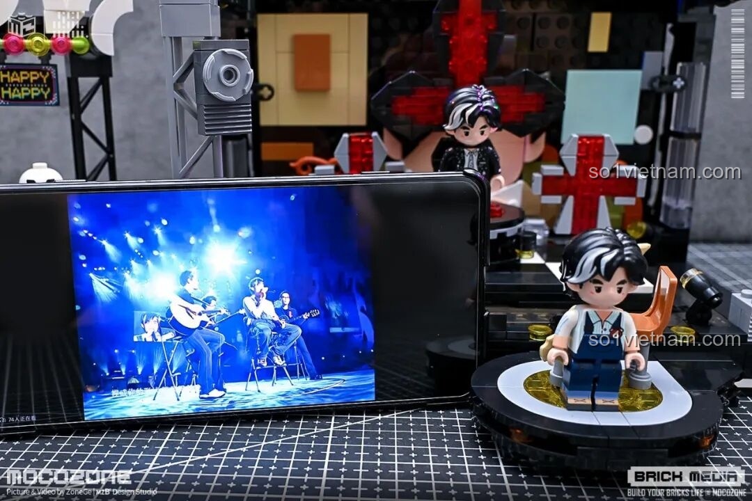 Kết hợp bộ lắp ráp Keeppley K21301 với điện thoại