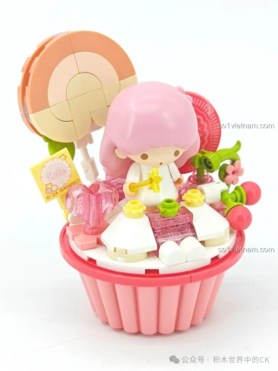 Minifigure Kiki và Lala bên trong mô hình hoàn thiện Keeppley K20851 Little Twin Stars Ngôi nhà Quà tặng