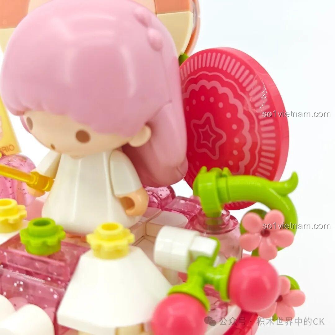 Mô hình Kiki trong cốc bánh cupcake của Keeppley