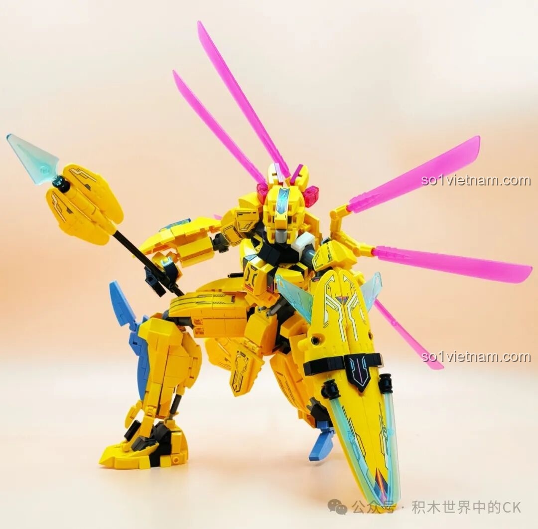 Chi tiết phần lưng của Keeppley Lôi Điểu Cơ Thần