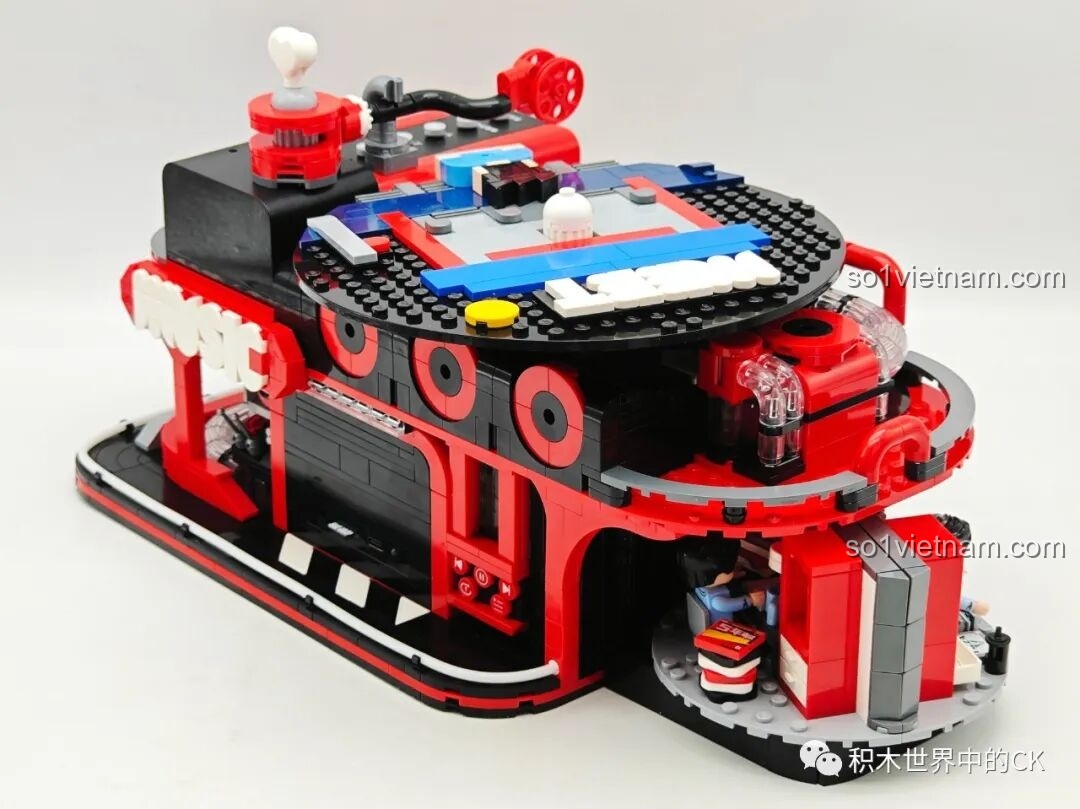 Thành phẩm Máy hát đĩa than Keeppley và loa nhìn từ phía sau.