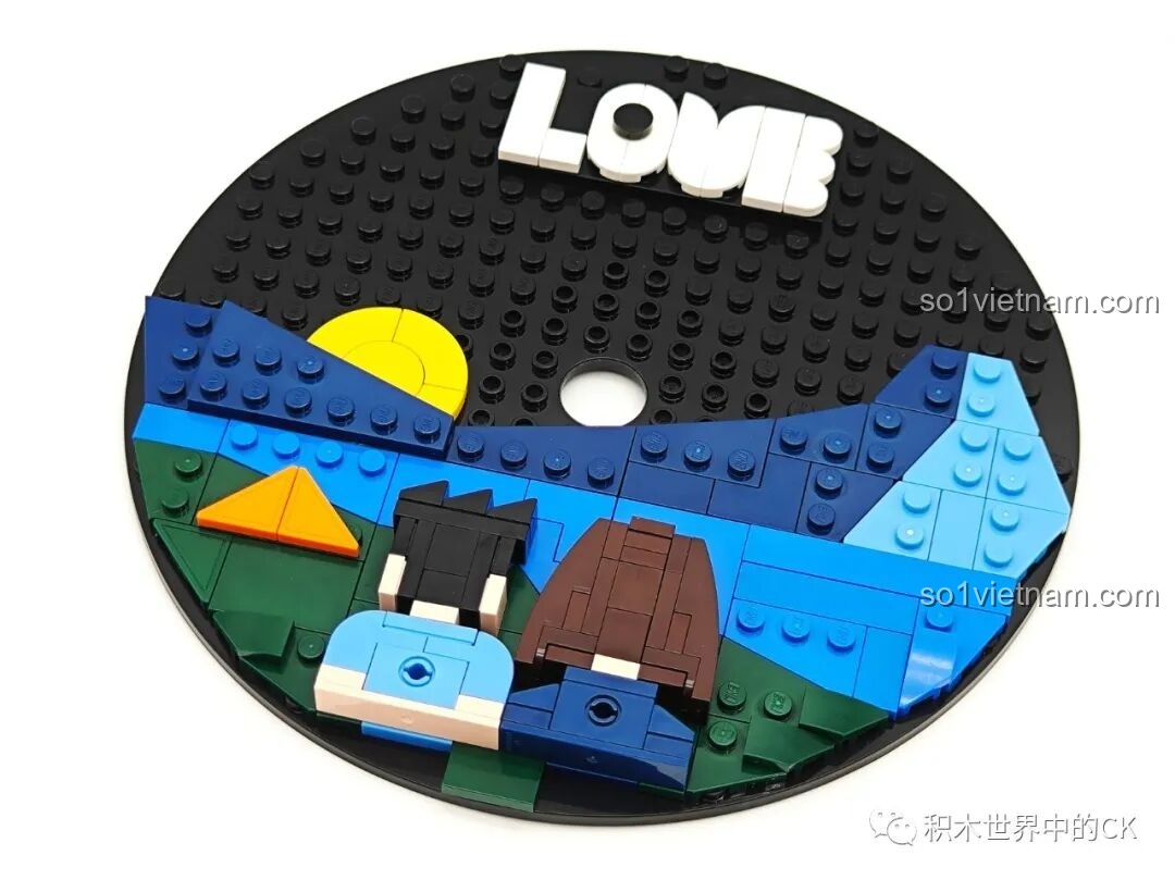 Cận cảnh cạnh trái của thành phẩm Máy hát đĩa than Keeppley.