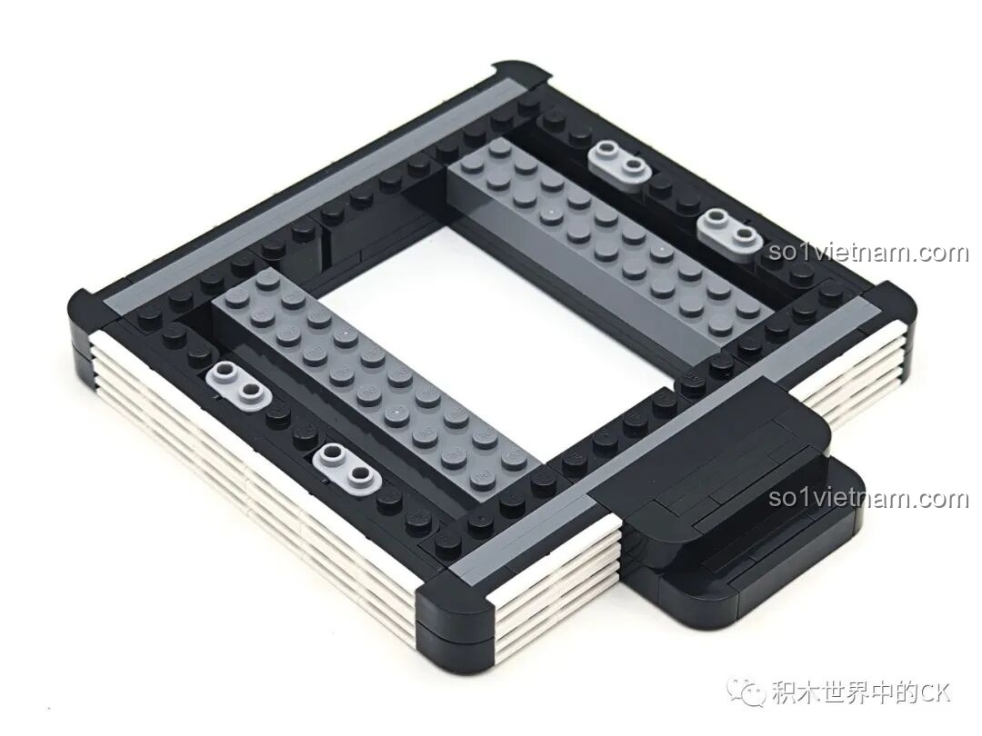 Chi tiết điện thoại trên tiểu cảnh 