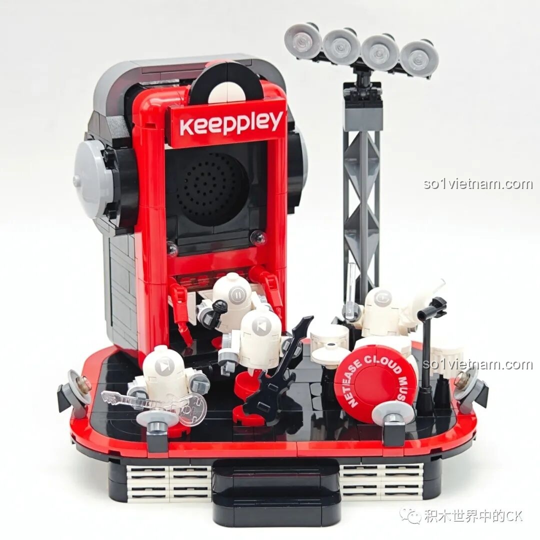 Thành phẩm Máy hát đĩa than Keeppley với các minifigures.