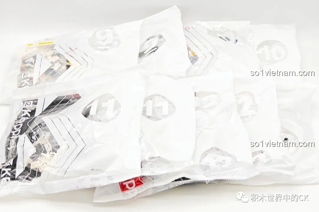 Các túi lắp ráp từ 9 đến 12 của bộ Máy hát đĩa than Keeppley.