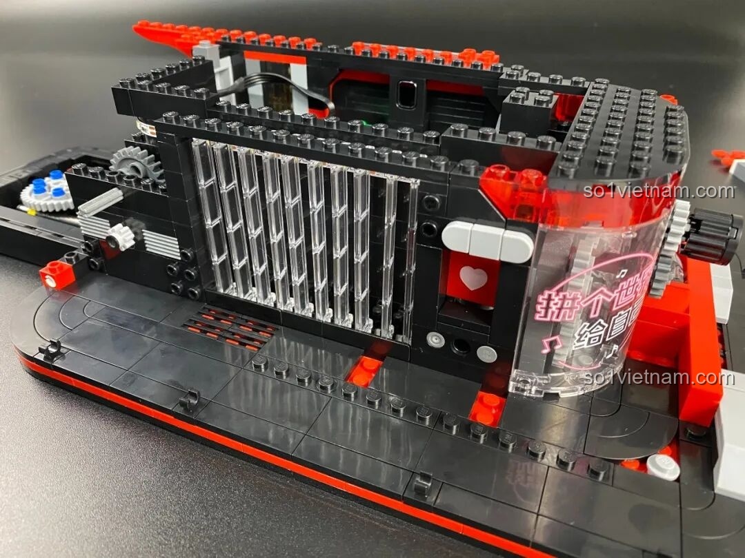 Logo NetEase Cloud Music trên máy hát đĩa than Keeppley x NetEase Music Vinyl Record Player