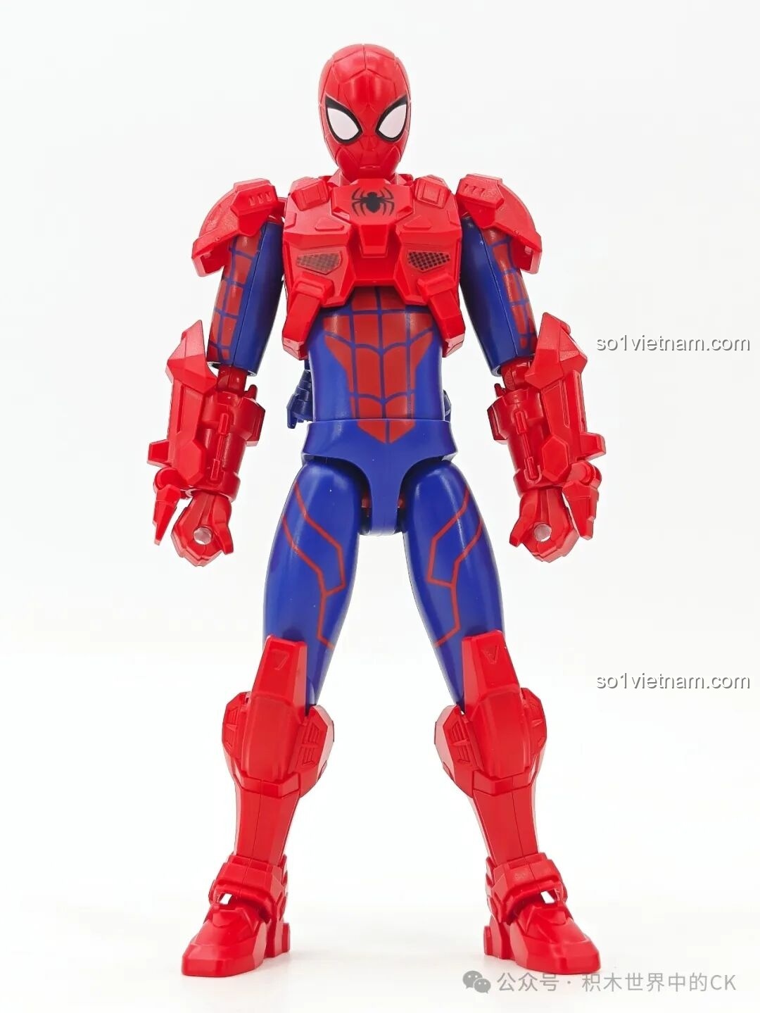 Mô hình Spider-Man của Keeppley hoàn thiện, chụp trên nền trắng