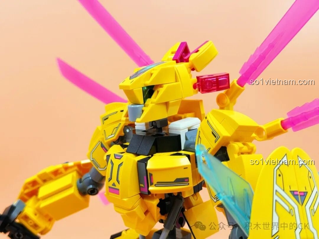 Chi tiết phần chân của Keeppley Thiên Nhãn Cơ Giáp