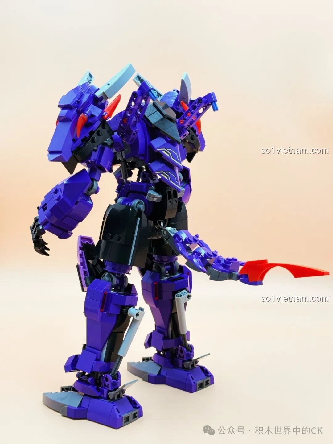 Keeppley Thiên Nhãn Cơ Giáp tạo dáng