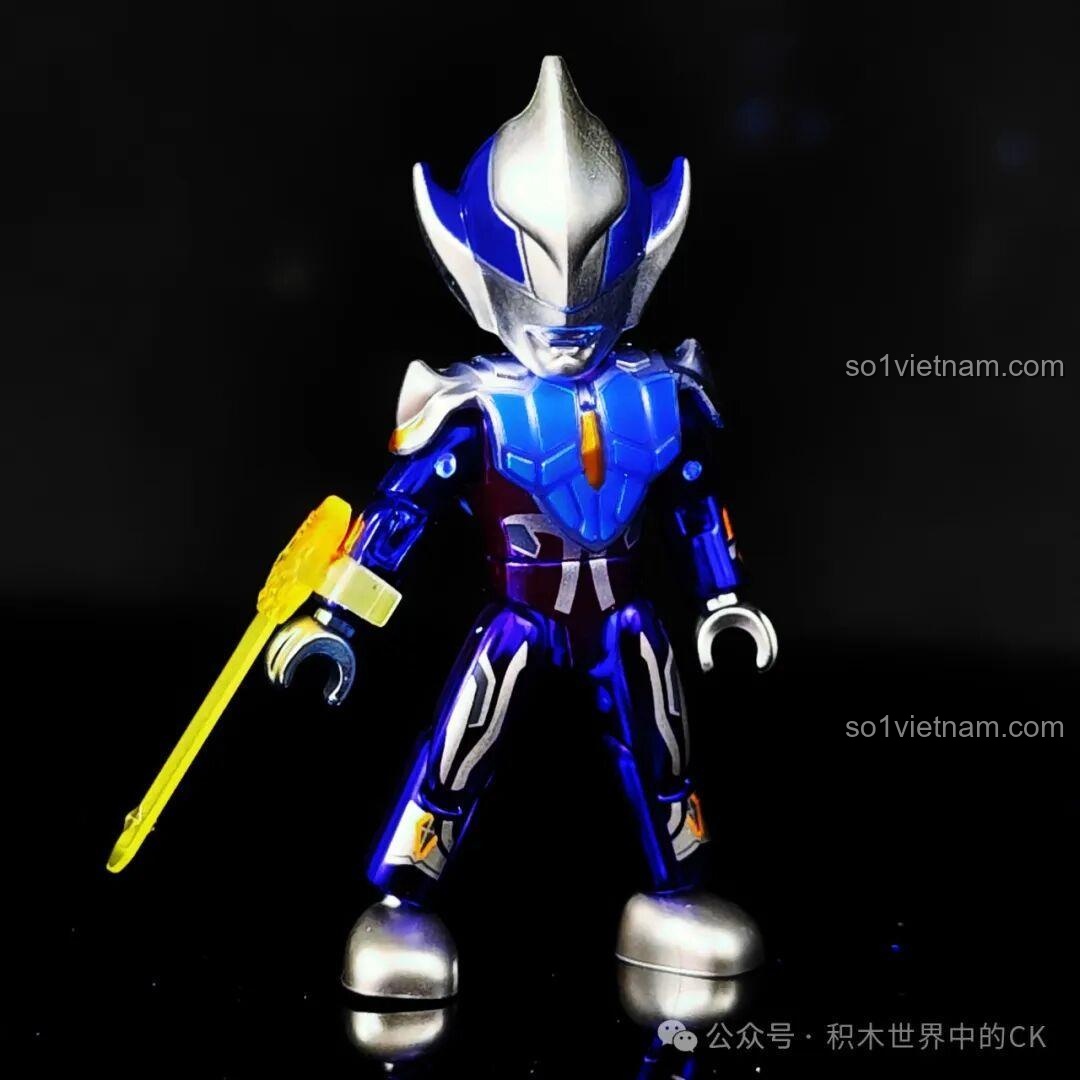 Nhân vật Ultraman đang lắp ráp từ bộ Keeppley 75110