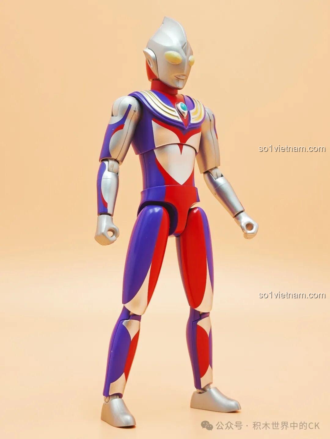 Mô hình Ultraman Z Nguyên Thủy Keeppley K75064 nhìn từ phía trước