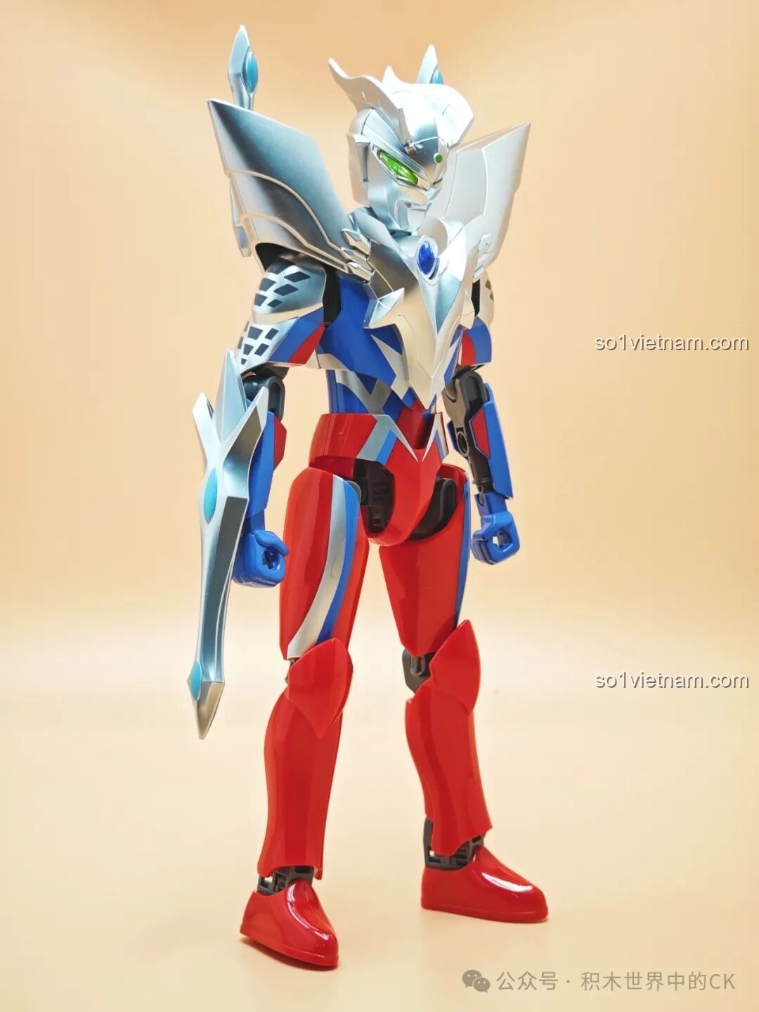 Các phụ kiện đi kèm mô hình Ultraman Zero Ultimate Zero của Keeppley