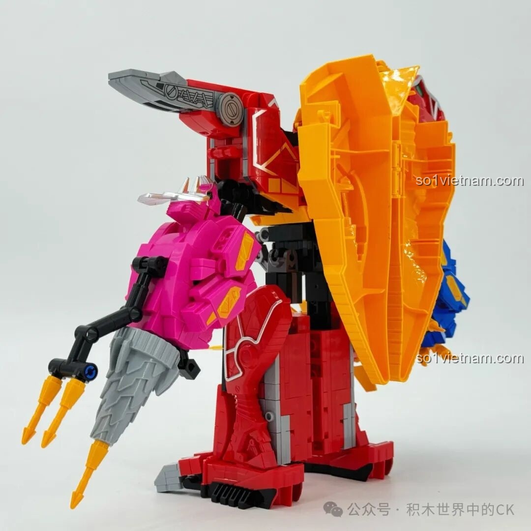 Robot kết hợp của Keeppley 82001 Bạo Giảo Long, 82004 Phó Thương Long và 82005 Tấn Trảo Long, một hình thái chiến đấu khác.