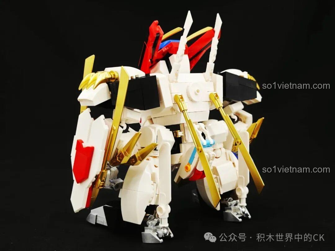 Chiếc khiên đỏ trên JIESTAR 58206 Ryuomaru