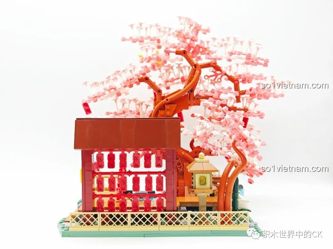 Mô hình Hatsune Miku: Con Đường Hoa Anh Đào tạo nên một khung cảnh yên bình và thơ mộng.