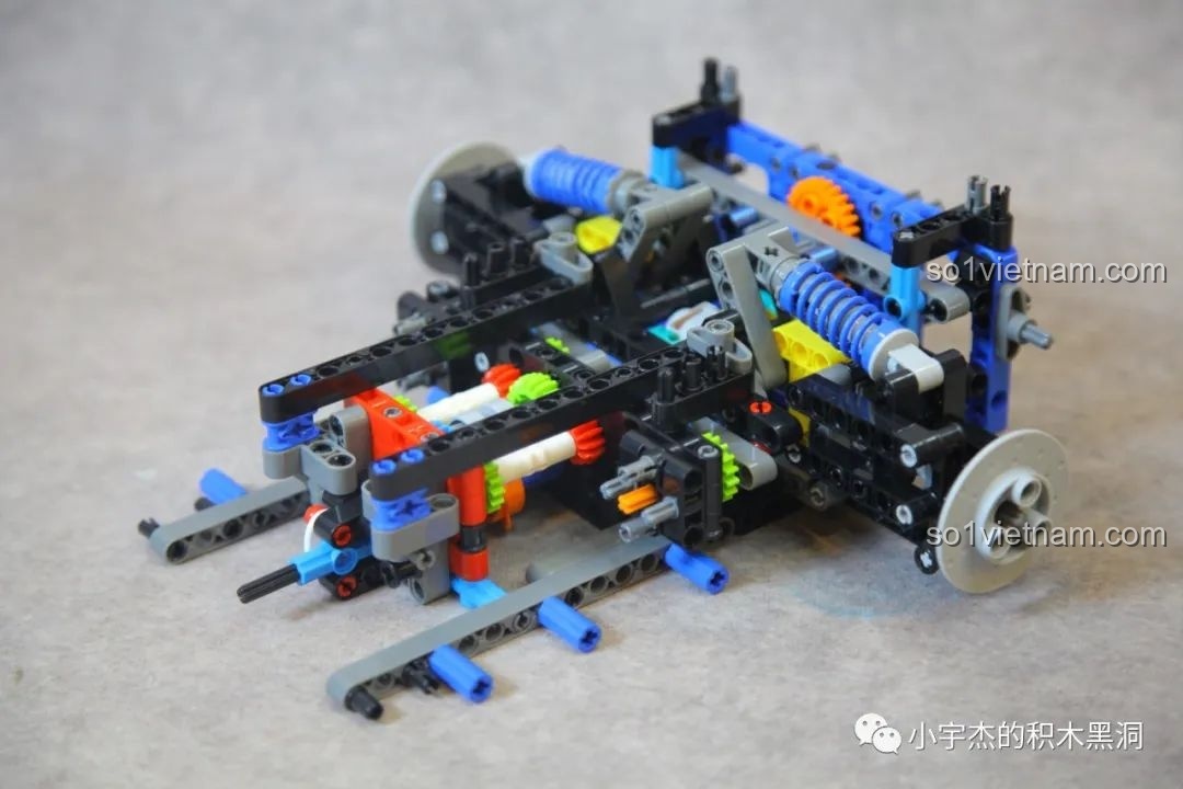 Khung gầm của K-box 10520 sau khi hoàn thành các chi tiết trong túi số 1, nền móng đã sẵn sàng.