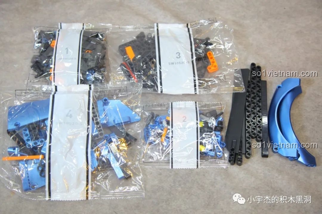 Toàn bộ khung gầm của K-box 10520 đã hoàn thiện, kết hợp hệ thống treo, động cơ, hộp số và hệ thống lái.