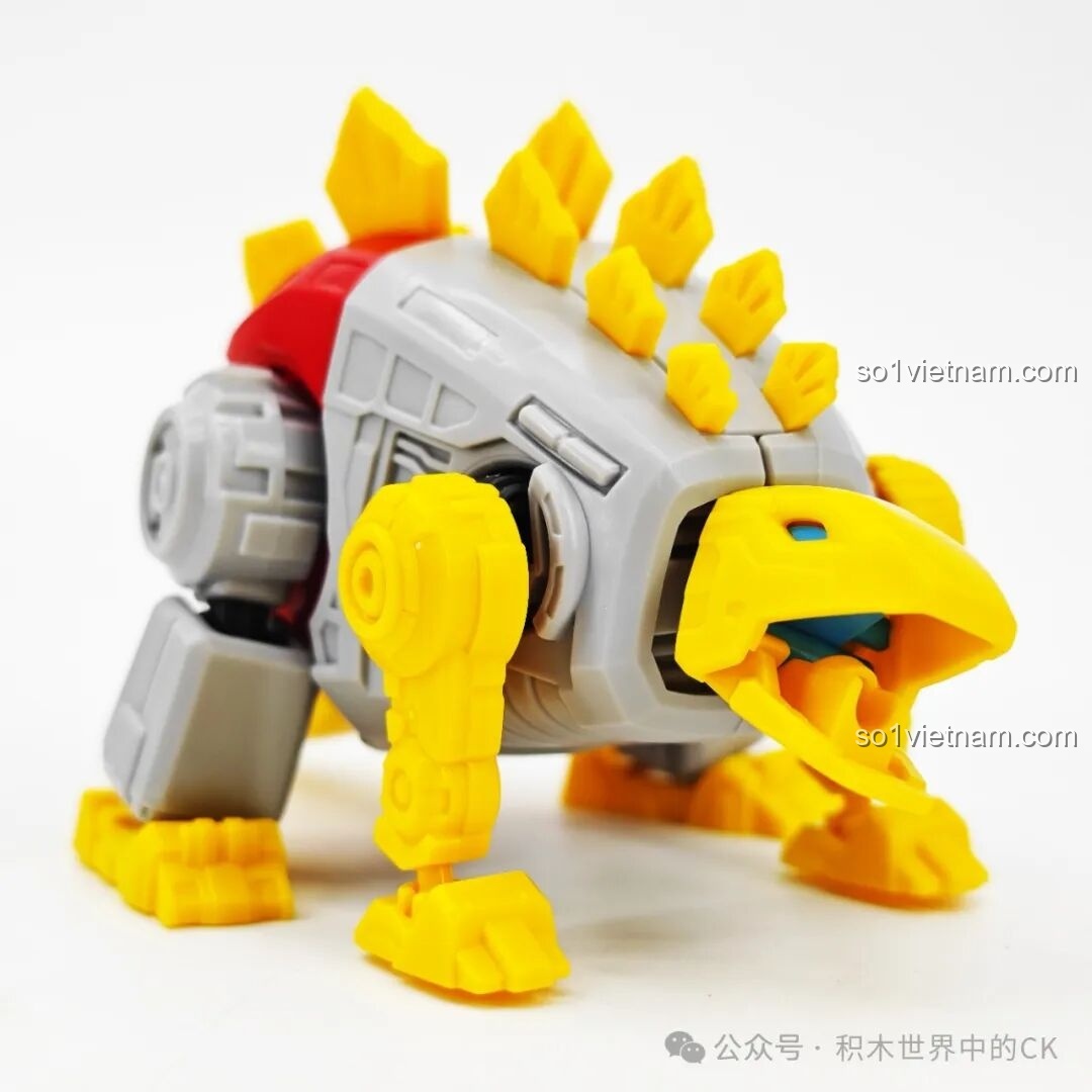 Mô hình khủng long Snarl BLOKEES 71104 Transformers với chi tiết miệng mở, thể hiện sự sống động.