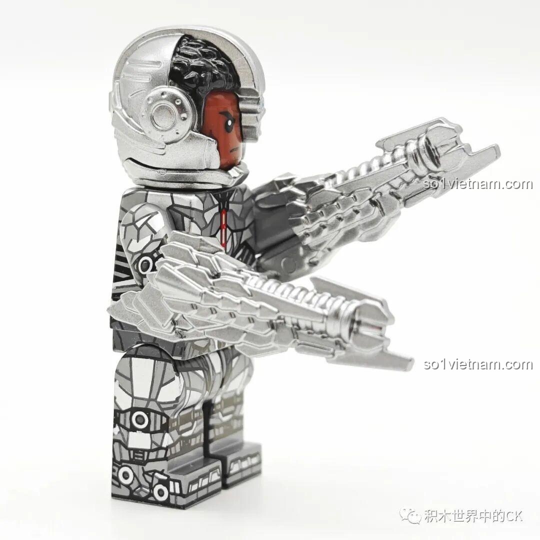 Minifigure DC KORUIT Cyborg cầm súng, Nhân vật DC KT 1071 cho bé trai 6 tuổi