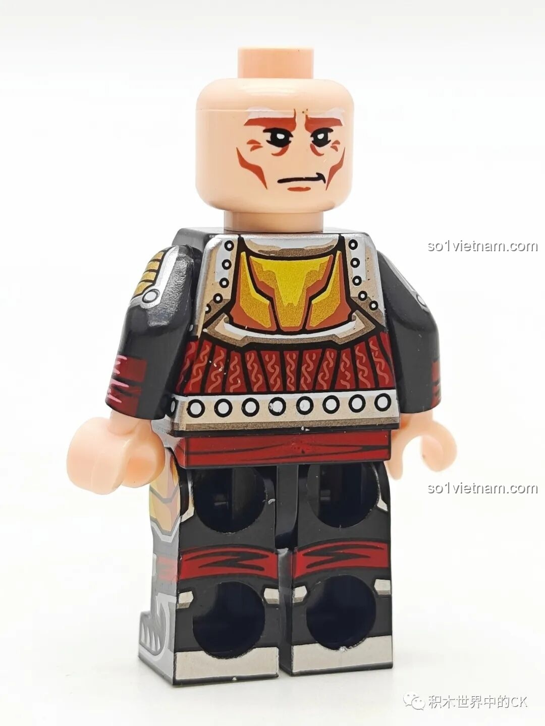 Mặt sau của Minifigure Hoàng Trung Kuzhao Studio 11774 cơ bản, hiển thị chi tiết in ấn.