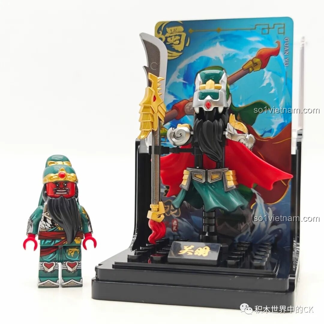 Cận cảnh chi tiết giáp vai hình đầu rồng của Minifigure Quan Vũ Kuzhao Studio 11775.