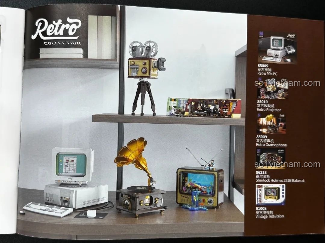 Quá trình lắp ráp cơ cấu bên trong của bộ Pantasy Máy Chiếu Phim Cổ Điển Retro 85010, với các bánh răng và trục xoay, tạo nên hệ thống hoạt động của máy chiếu.