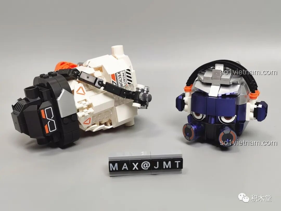 Các miếng ghép tạo hình phần đầu của FUNIFY W9006 Chiến Binh Cơ Khí ZENN với tai nghe và mặt nạ phòng độc, thể hiện phong cách Cyberpunk độc đáo.