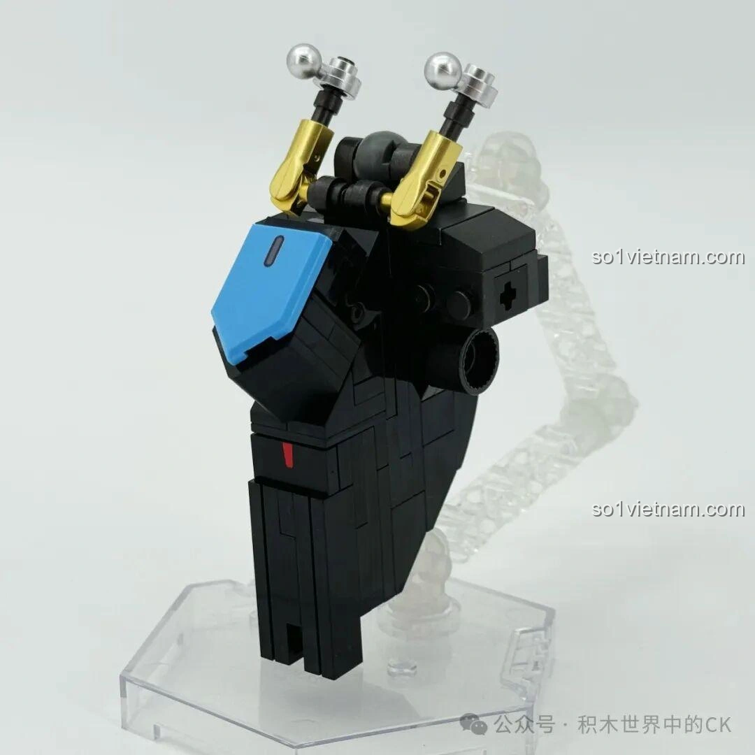 Quá trình lắp ráp phần thân trên của mô hình Robot Vidar JIESTAR 58145, với các khớp nối và chi tiết cơ bản.