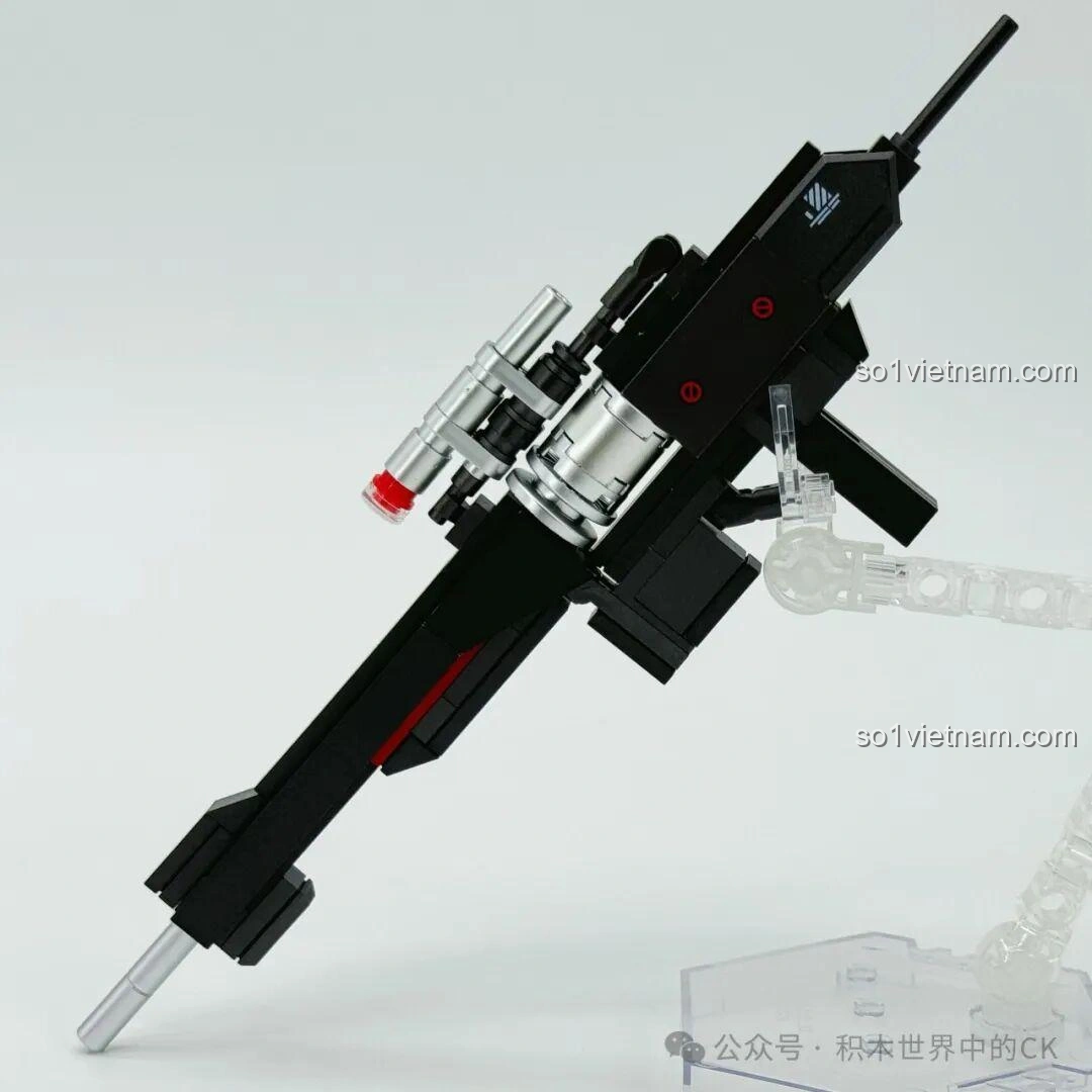 Lắp ráp khẩu súng trường, vũ khí chính của Robot Vidar JIESTAR 58145, với ống ngắm và chi tiết nòng súng.