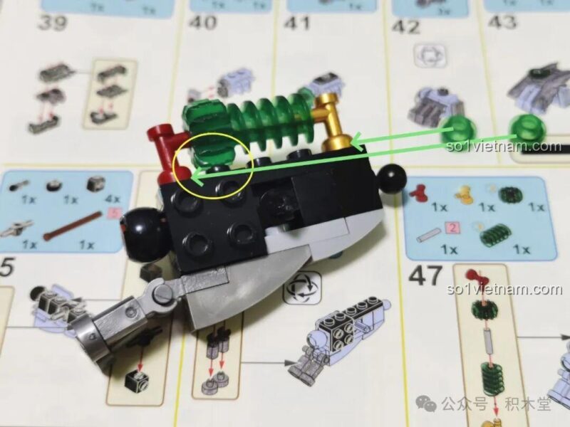 Đèn phát sáng ở ngực mô hình Robot Thanh Long Quan Vũ Bán Cơ Khí Giáp 乐毅积木 62036