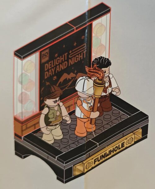 Lumibricks FunWhole F9045 Món Quà Bí Ẩn - Bộ đồ chơi Minifigure, Mô hình lắp ráp, 3 Minifigures, Có đèn LED, Phù hợp cho bé 6 tuổi