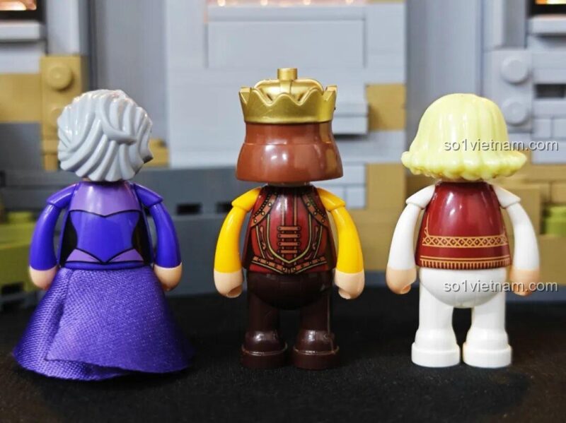 Quá trình lắp ráp mái bộ xếp hình Lumibricks L9071 Sảnh Tiệc Hoàng Gia với thiết kế đảo ngược độc đáo, phù hợp thanh niên 16 tuổi, chất lượng cao.