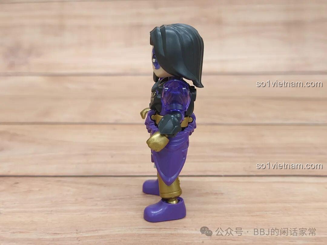 Mô hình Ma Đồng Vô Úy 85023 nhìn từ bên cạnh