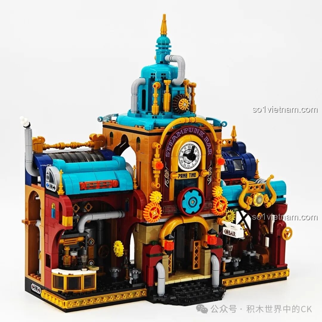 Mặt bên trái của mô hình ZHEGAO 958013 Quán Bar Steampunk, nổi bật với hệ thống lò hơi và đường ống chằng chịt.