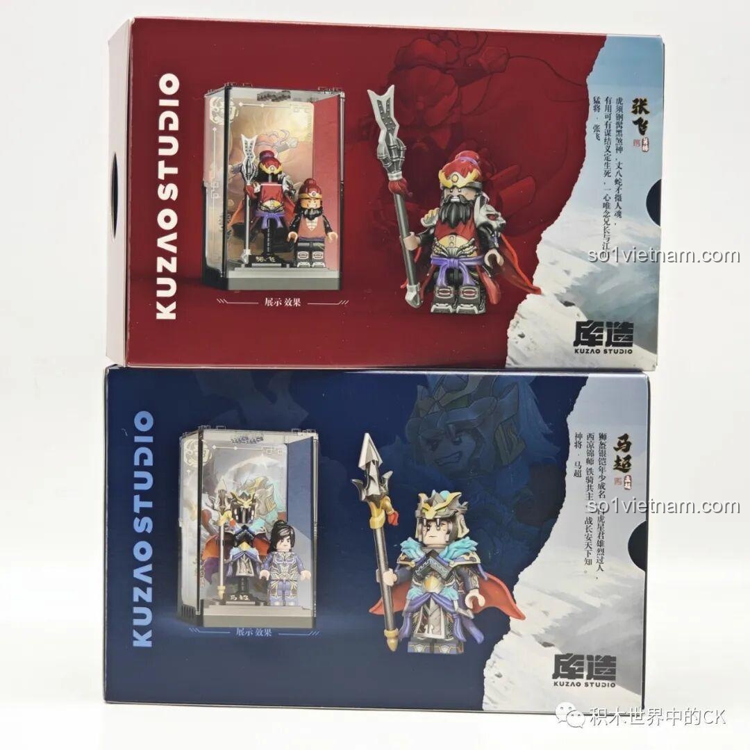 Mặt sau hộp minifigure Kuzao Studio Ngũ Hổ Tướng với hình ảnh sản phẩm hoàn thiện và hộp trưng bày đi kèm.