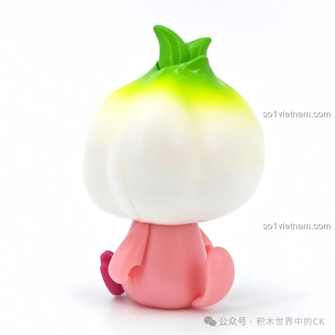 Góc nhìn từ phía sau của minifigure Zanmang Loopy, cho thấy chi tiết chiếc mũ tỏi và thân hình màu hồng.