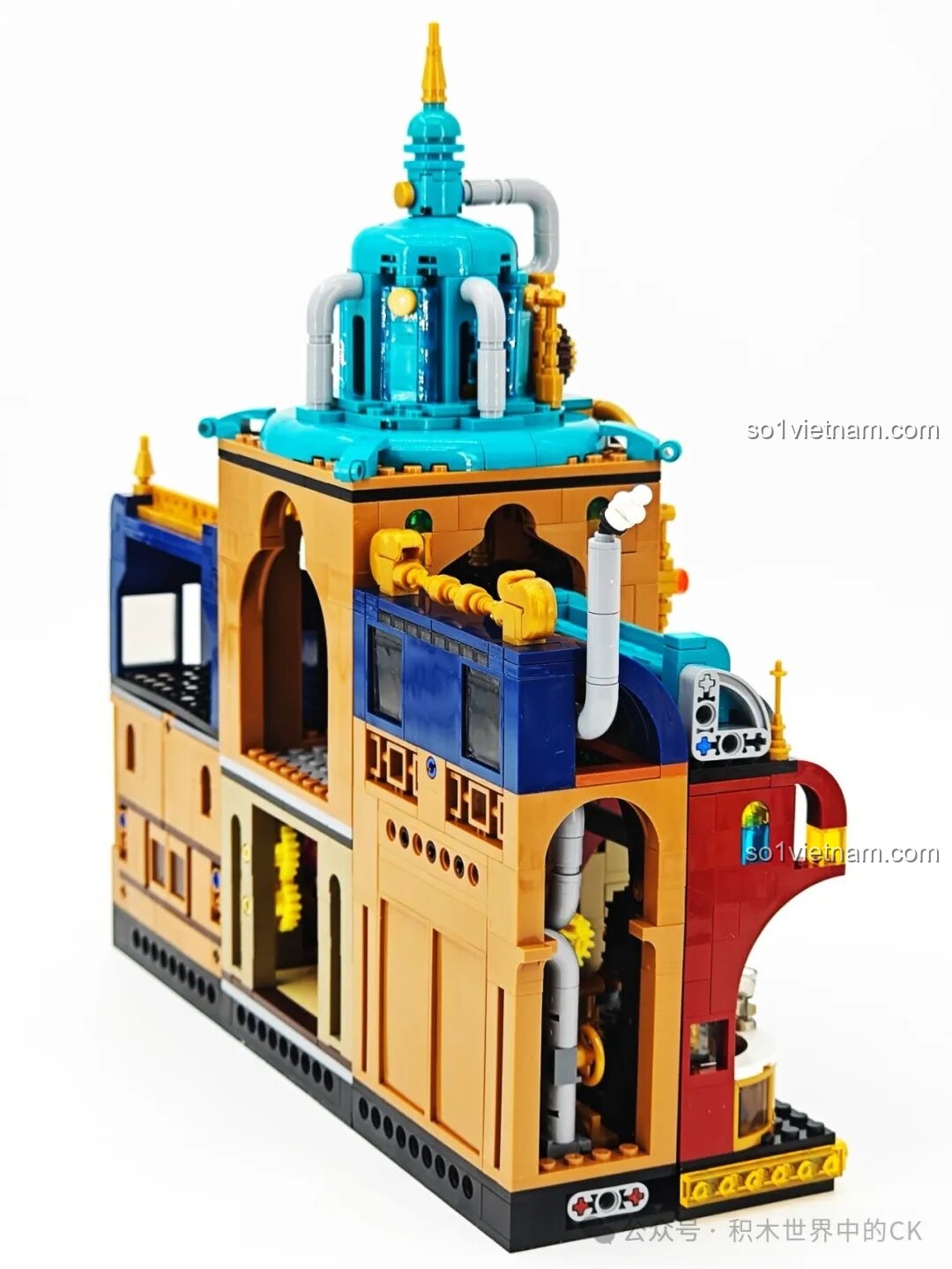 Mặt sau của mô hình ZHEGAO 958013 khi hoàn thiện, để lộ cấu trúc bên trong và các chi tiết nội thất của quán bar.