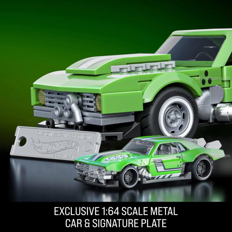 Mô hình xe Hot Wheels Camaro JFT16 đi kèm xe kim loại 1:64 và biển tên độc quyền.