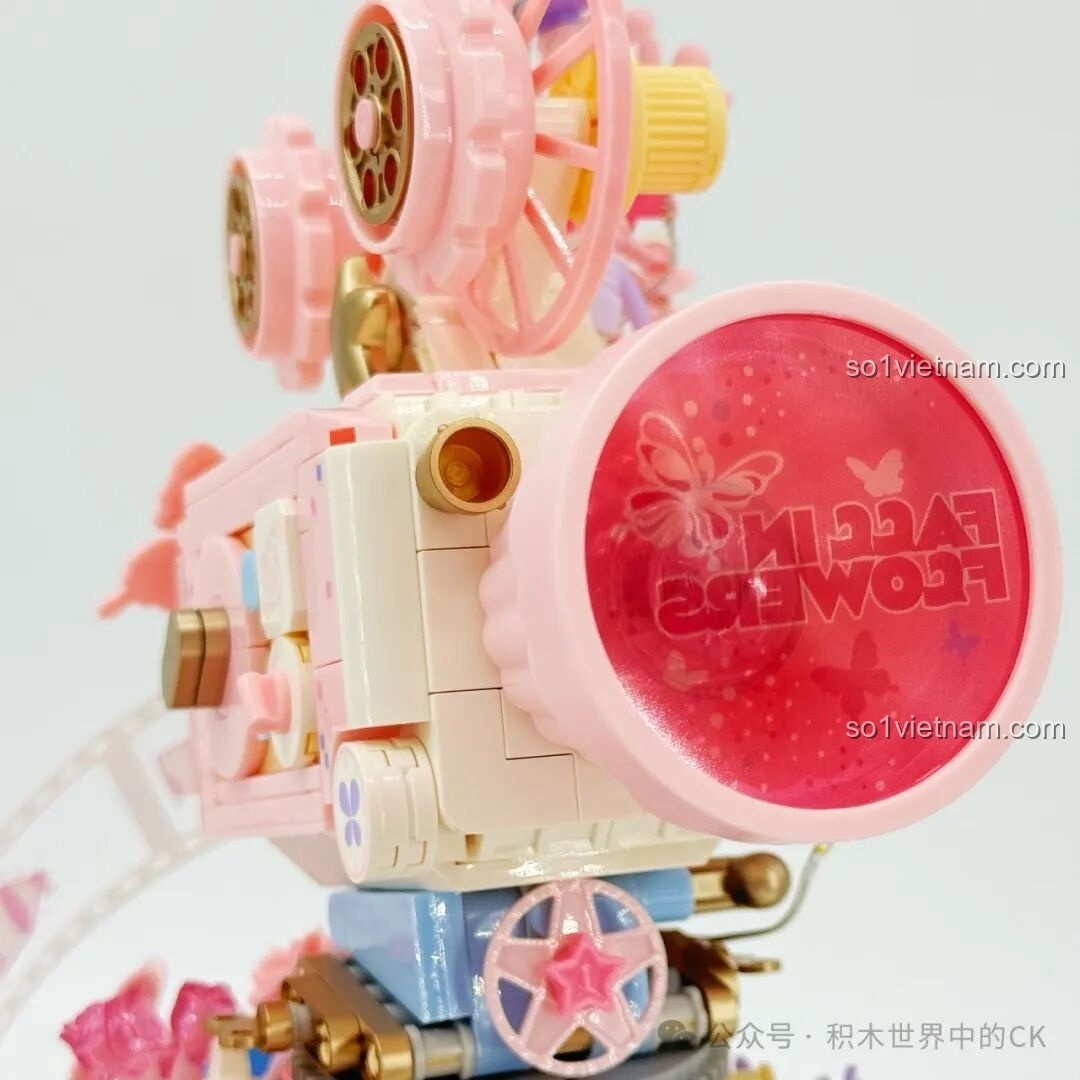 Chi tiết những bông hoa và bướm trên máy quay phim Sembo 611106