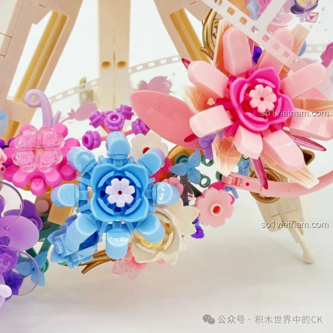 Máy quay phim Sembo 611106 với các chi tiết hoa và bướm