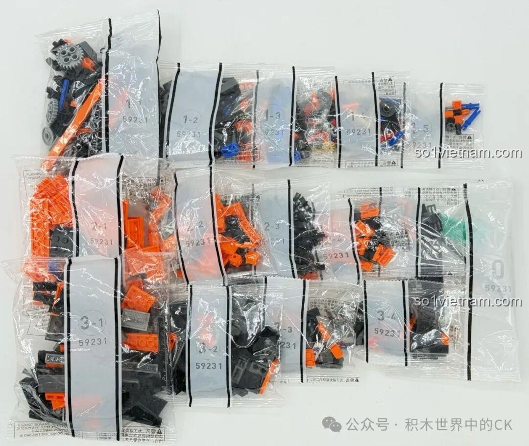 Các túi mảnh ghép được phân loại theo từng bước lắp ráp