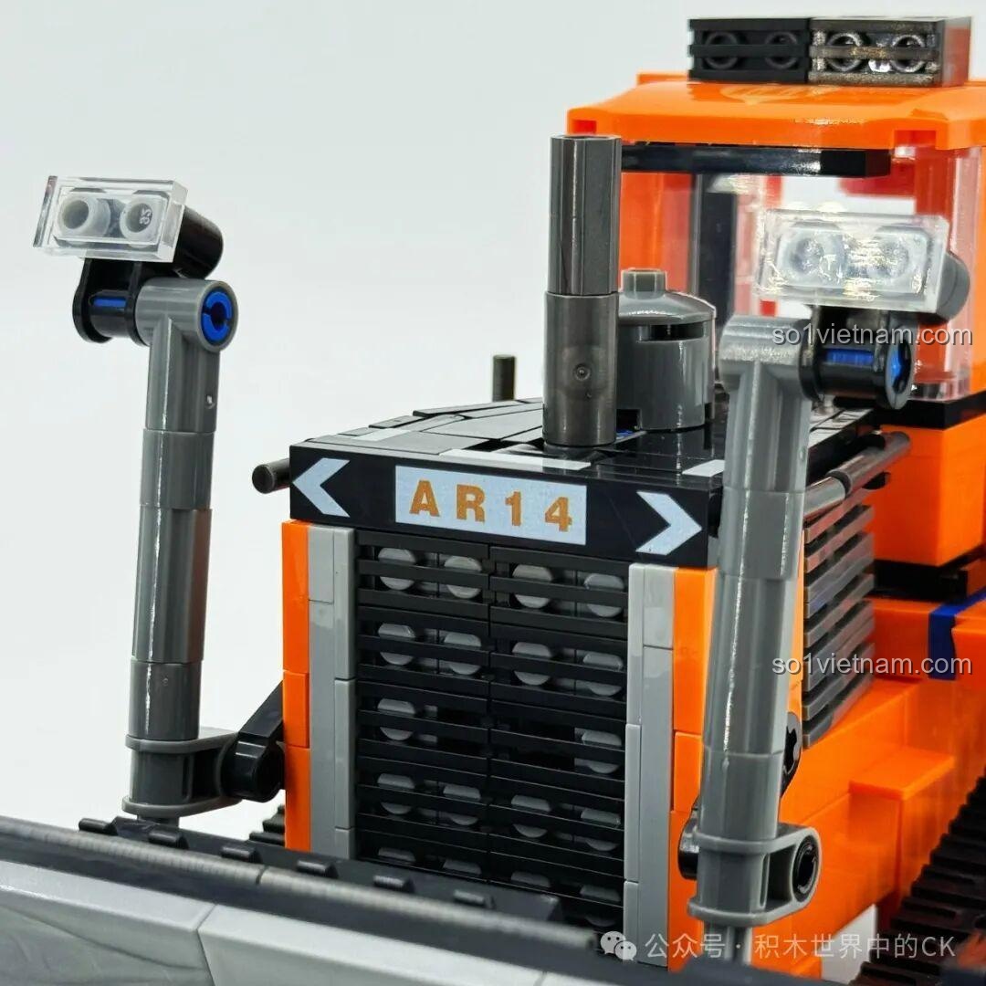 Thành phẩm Máy Xúc Đất Nông Nghiệp JIESTAR 59231 nhìn từ phía sau