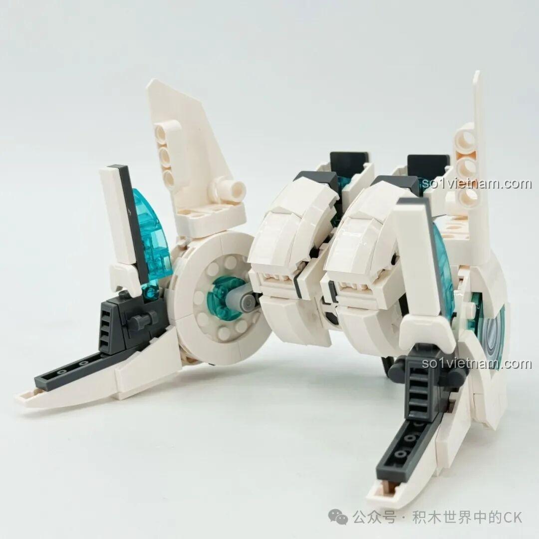 Chi tiết phần đầu của Mech Hạ Hầu Đôn Vô Cực Cuồng Phong TOP TOY TC2407.